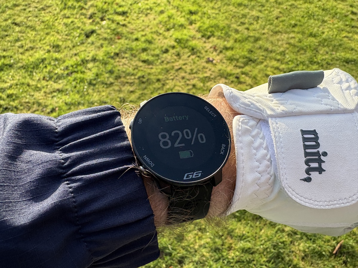 Shot Scope G6 GPS Golf watch showing battery life